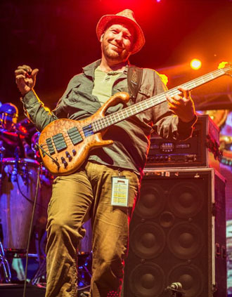 Rob Derhak of the band Moe., with his Strategy 8:88 Rackmount Bass amp.